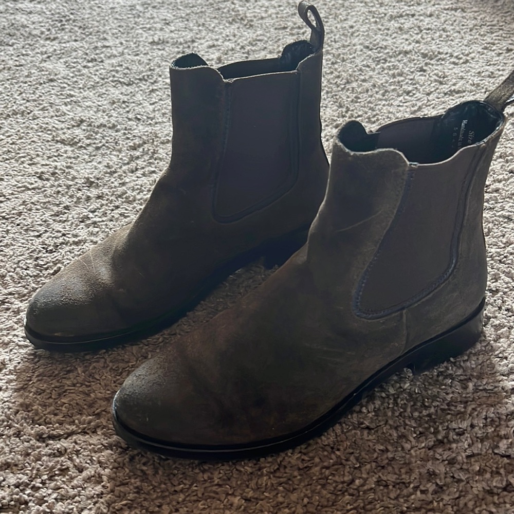 Thursday boot company- Dutchess. Dark olive suede. Great condition.